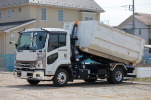 【作業なし・バラ積みなし】4tコンテナ車両建築廃材の運搬