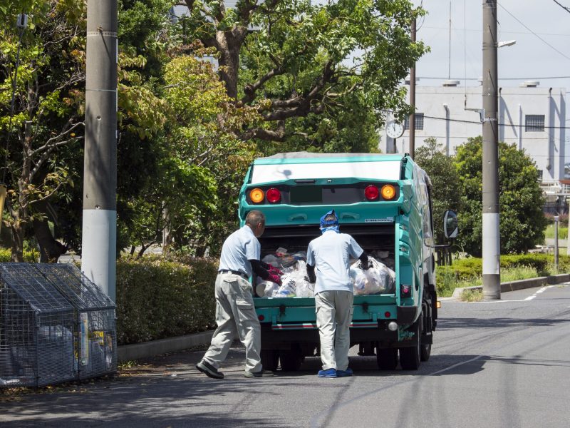 廃棄物回収助手★「転職応援金1万円」支給★