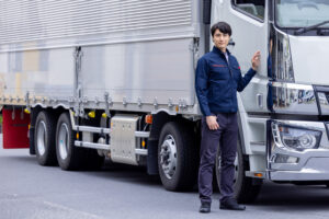 大型ウイング車両 古紙回収ドライバー