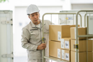 4tパワーゲート車両ディスカウントストアチルド食品カゴ車配送