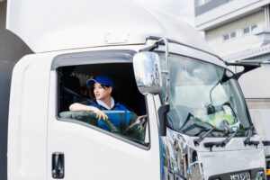 4t車両食品センターへの配送業務(10時出勤)