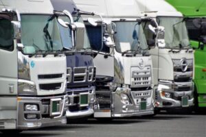 大型以下車両自走による陸送ドライバー